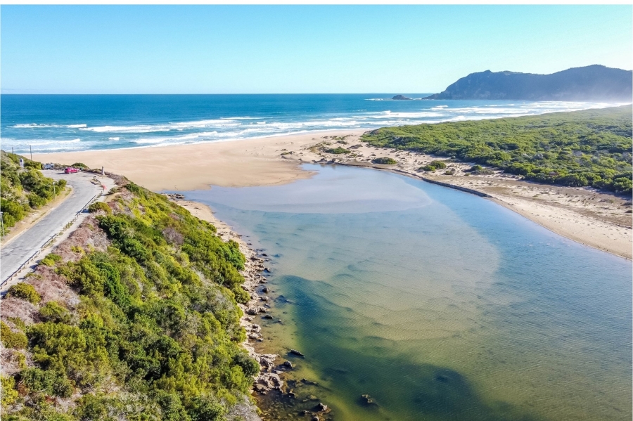 5 Bedroom Property for Sale in Kingfisher Creek Western Cape